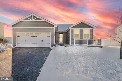 3300 Pebble Run Dr, DOVER, PA, 17315-5203 | Card Image