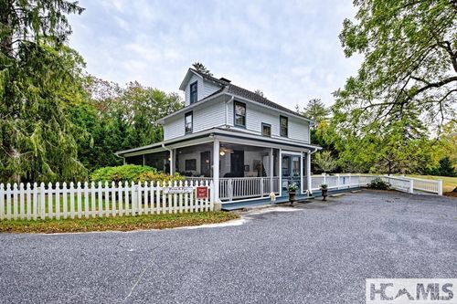 872 Us 64 E, Cashiers, NC, 28717-9500 | Card Image