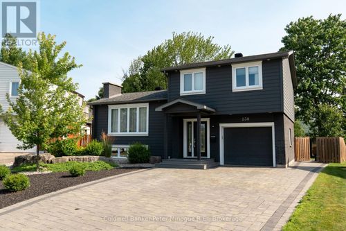238 Crown Cres, North Bay, ON, P1A3R9 | Card Image