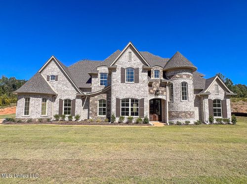 500 Poplar Ln, Holly Springs, MS, 38635-1006 | Card Image