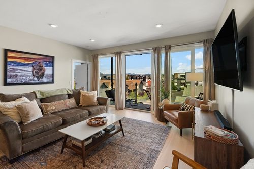 302-476 Enterprise Blvd, Bozeman, MT, 59718-4598 | Card Image