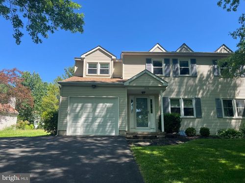 3576 Windridge Dr, DOYLESTOWN, PA, 18902-8324 | Card Image