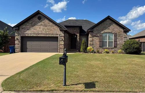121 Cabanel Dr, Maumelle, AR, 72113-7300 | Card Image