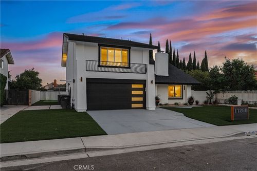 17288 San Lorenzo Cir, Fountain Valley, CA, 92708-3929 | Card Image