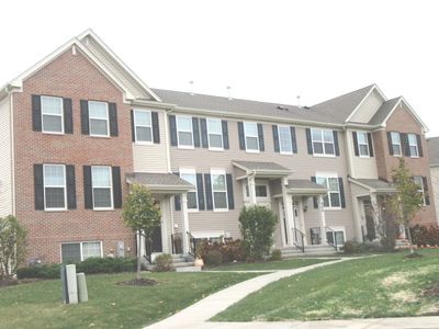 504 Creek Drive, Townhouse with 2 bedrooms, 2 bathrooms and 2 parking in Oswego IL | Image 1