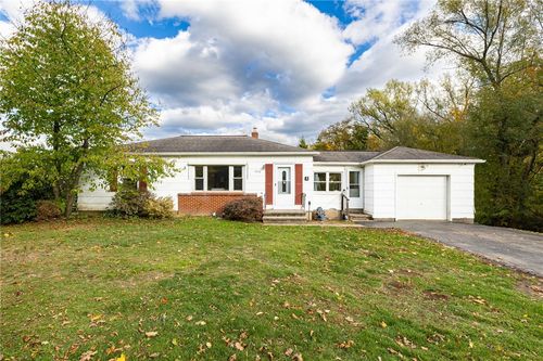1056 Flynn Rd, Greece, NY, 14612-2904 | Card Image