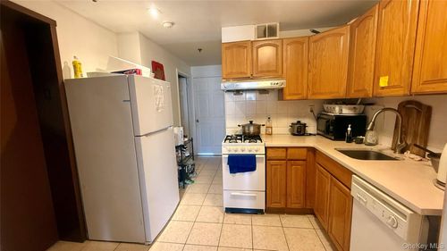 apt-4-13308 41st Ave, Flushing, NY, 11355-3576 | Card Image