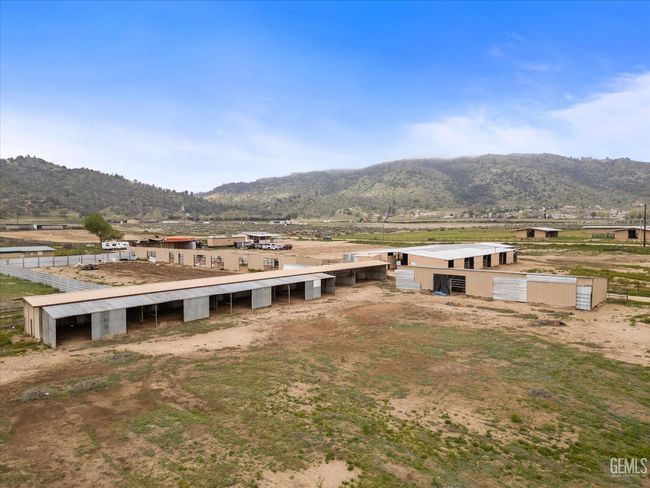 20411 Pegasus St, House other with 3 bedrooms, 2 bathrooms and null parking in Tehachapi CA | Image 26