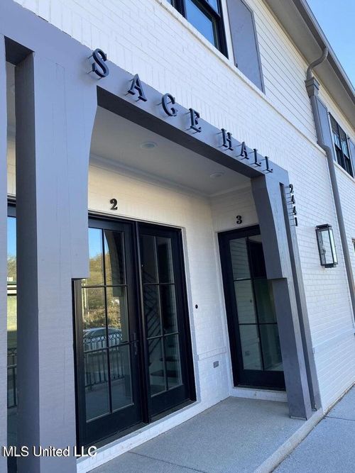 3-2441 Memphis St, Hernando, MS, 38632-1736 | Card Image