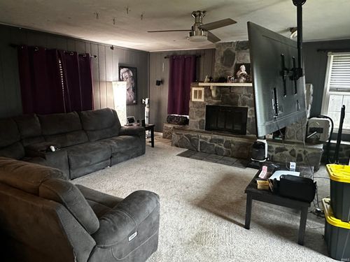1604 Tam O Shanter Ln, Kokomo, IN, 46902-3114 | Card Image