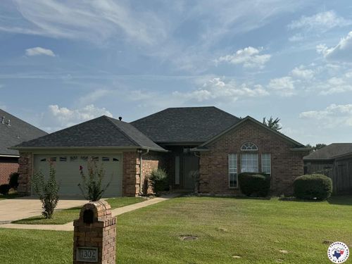 1302 Arnold Ln, Texarkana, TX, 75503-4917 | Card Image