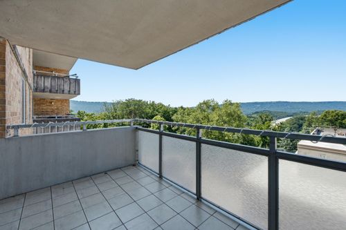 1131 Stringers Ridge Rd, Chattanooga, TN, 37405-3255 | Card Image