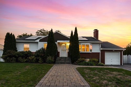 43 Albemarle Road, Newton, MA, 02460 | Card Image