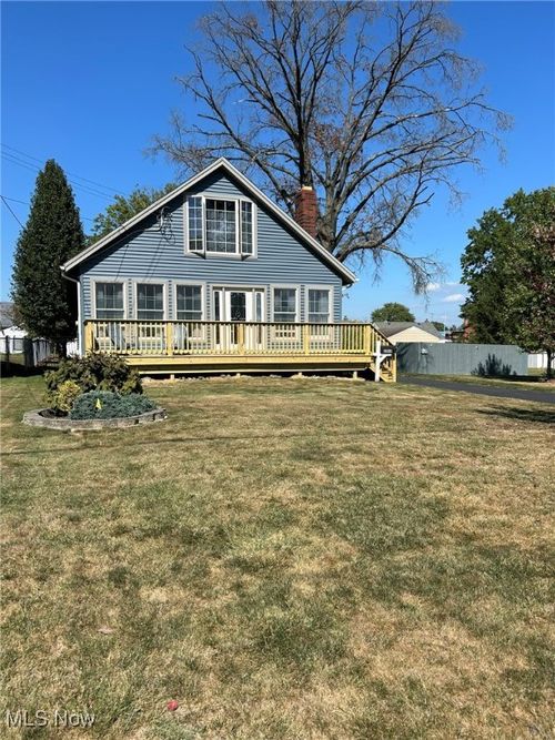 2020 Wakefield Ave, Youngstown, OH, 44514-1065 | Card Image
