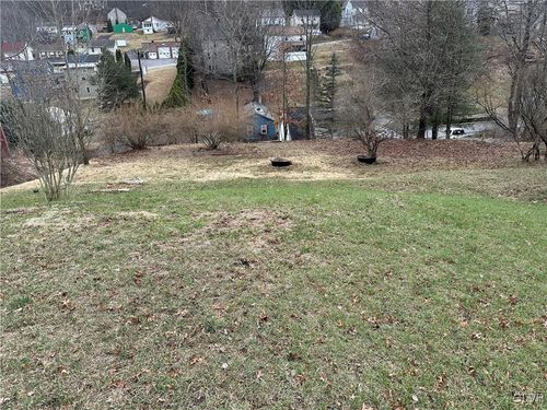 220 Entwistle St, Weatherly, PA, 18255-1111 | Card Image