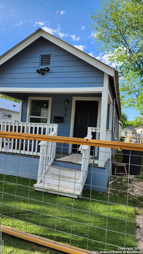 321 Macias Way, San Antonio, TX, 78207 | Card Image