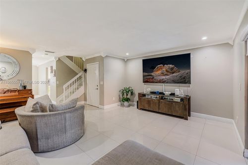 19-6410 W 27th Ln, Hialeah, FL, 33016-4343 | Card Image