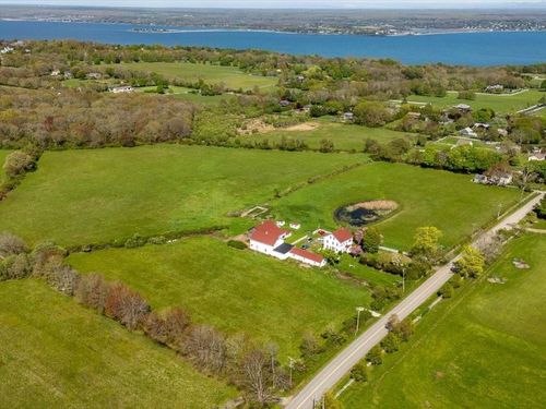 362 Bramans Ln, Portsmouth, RI, 02871-3311 | Card Image