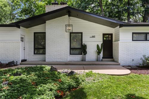 663 S Lakeshore Drive, Fontana, WI, 53125 | Card Image