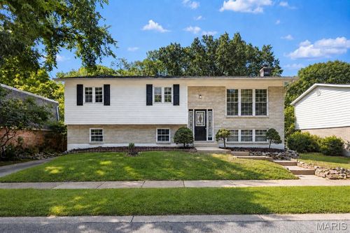 4831 Kerth Dr, Saint Louis, MO, 63128-3117 | Card Image