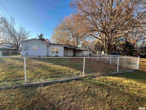 202 S Elm St, Cambria, IL, 62915 | Card Image