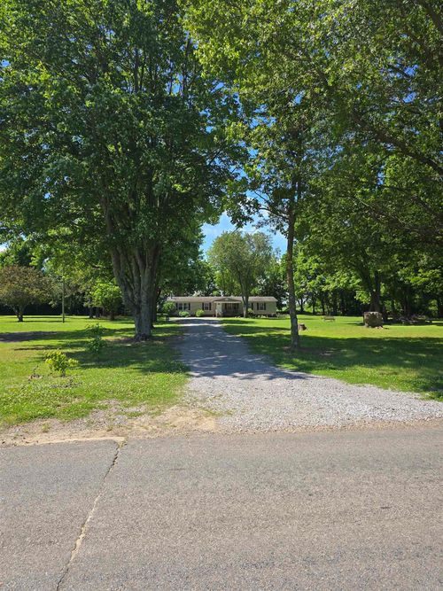 733 Martin Dr E, Wynne, AR, 72396-3422 | Card Image