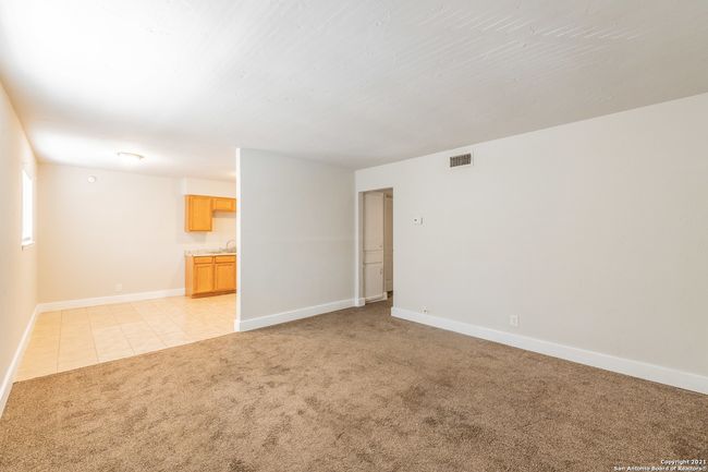 APT-1B - 2500 Avenue, Condo with 1 bedrooms, 1 bathrooms and null parking in Hondo TX | Image 7