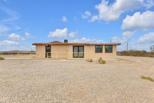 5989 Hueco Tanks Rd, El Paso, TX, 79938 | Card Image