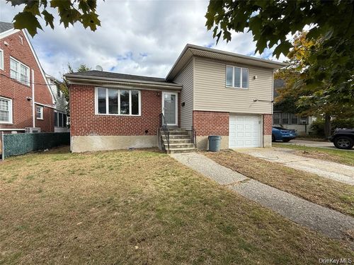 324 Buckingham Rd, Cedarhurst, NY, 11516-1109 | Card Image