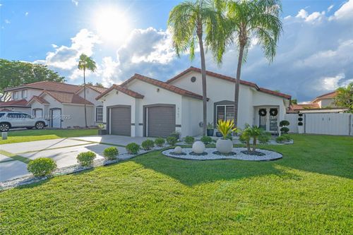 6167 Nw 181st Terrace Cir N, Hialeah, FL, 33015-5619 | Card Image