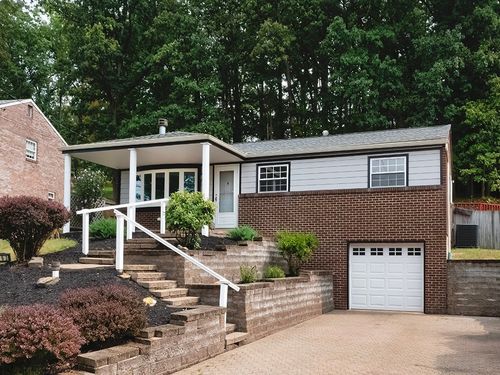 863 Blue Ridge Rd, Pittsburgh, PA, 15239-2804 | Card Image