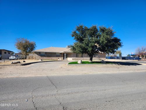 631 Mike Maros, Fabens, TX, 79838 | Card Image