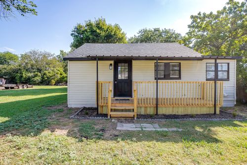 707 Harrel Ave, Bynum, TX, 76631-3043 | Card Image