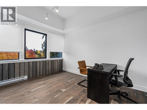 301-4024 Village Sq, Whistler, BC, V8E | Card Image