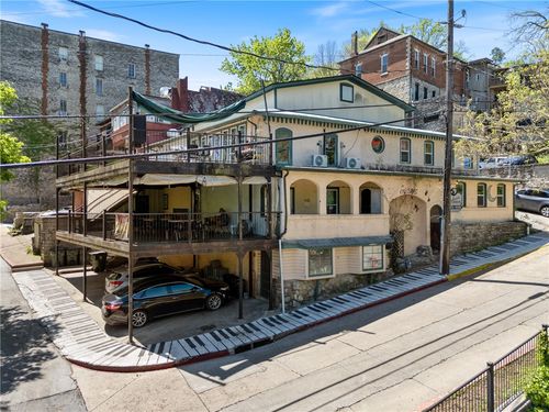 10 W Mountain St, Eureka Springs, AR, 72632 | Card Image