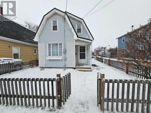 47 Douglas St, Charlottetown, PE, C1A2J3 | Card Image