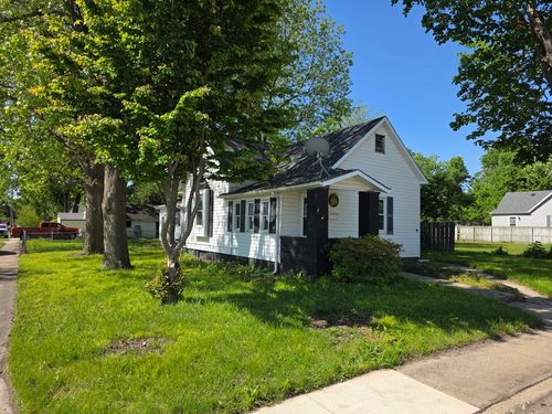 204 W Main St, Westville, IL, 61883-1512 | Card Image