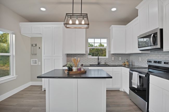205 E South St, House other with 3 bedrooms, 2 bathrooms and null parking in Itasca TX | Image 40