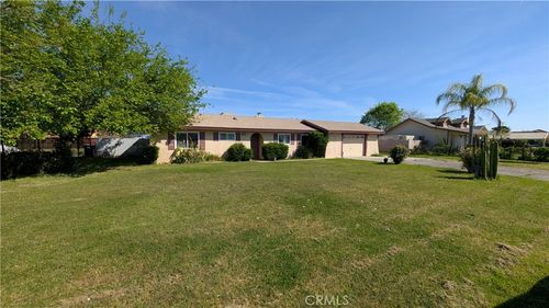 16717 Hill Dr, Madera, CA, 93638-0508 | Card Image