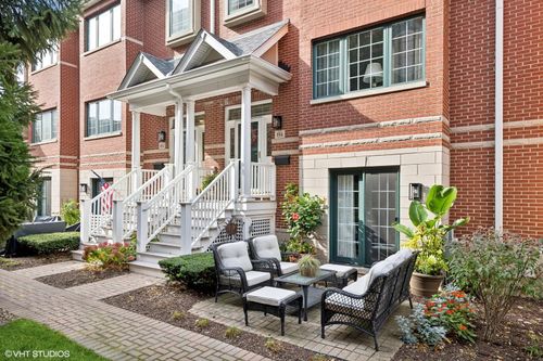 194 N Addison Ave, Elmhurst, IL, 60126-2721 | Card Image