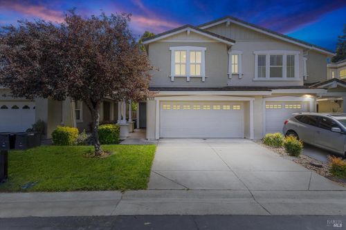653 Julmar Cir, Fairfield, CA, 94534-4215 | Card Image