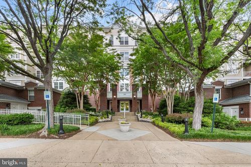 412-1641 International Dr, MCLEAN, VA, 22102-4831 | Card Image