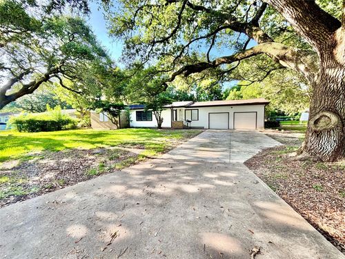 2419 Meadow Ln, La Marque, TX, 77568-5346 | Card Image
