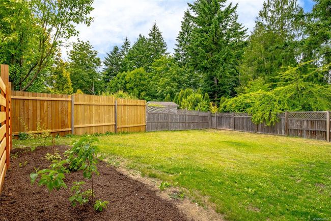 Fully fenced backyard | Image 89