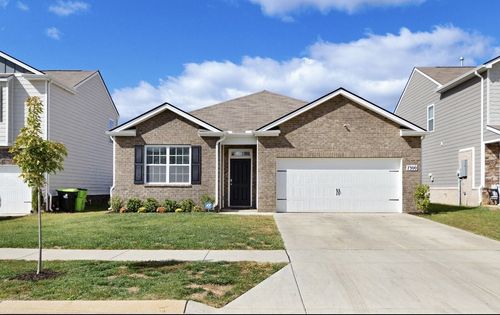 7300 Sunny Parks Dr, White House, TN, 37188-1579 | Card Image