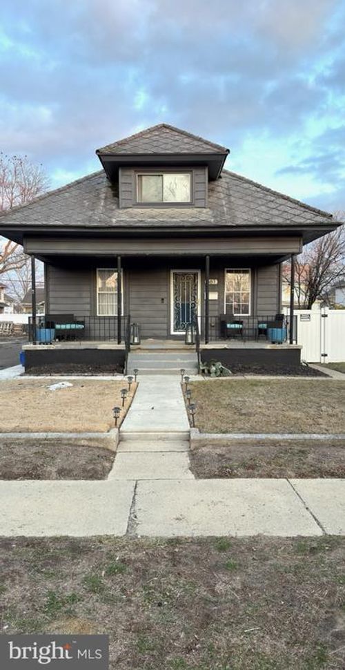 561 Billings Ave, PAULSBORO, NJ, 08066-1161 | Card Image