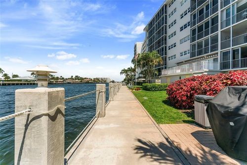 ph5-615 N Riverside Dr, Pompano Beach, FL, 33062-4743 | Card Image