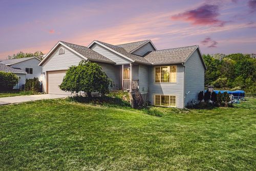 2269 Avalon View Dr, Cedar Springs, MI, 49319-7925 | Card Image
