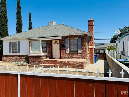 104 E Kern St, Taft, CA, 93268-3234 | Card Image