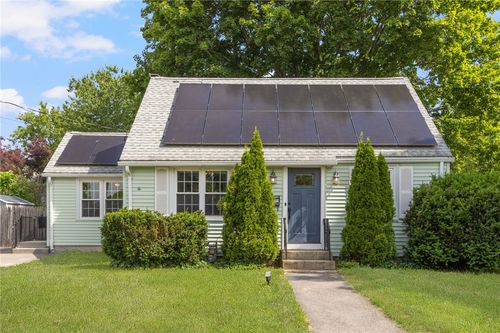 100 Penguin Ave, East Greenwich, RI, 02818-4523 | Card Image